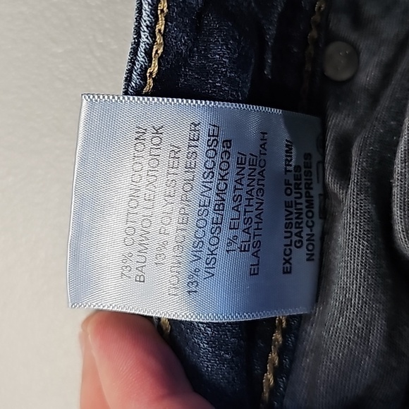 Silver Suki fluid denim 28x31 mid rise slim boot cut jeans - Picture 8 of 8